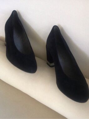 Stuart Weitzman Black Block Pumps, 10